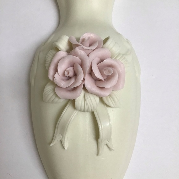 Bisque Wall Pocket Vase Pink Roses Cream Bisque Bows Ceramic Cottagecore Vintage - Picture 1 of 10
